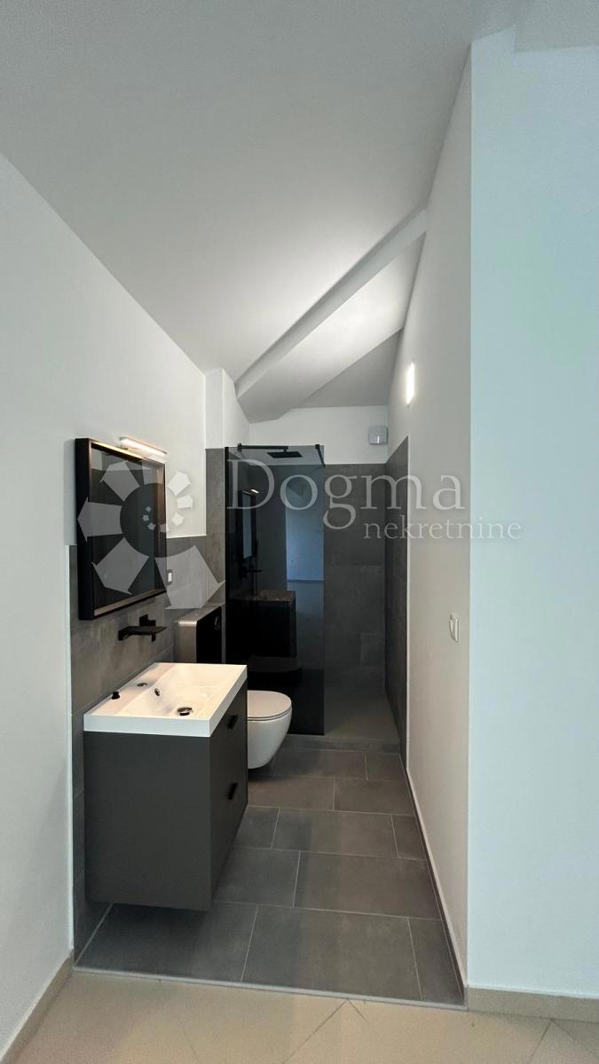 Allogio Veli vrh, Pula, 82,11m2