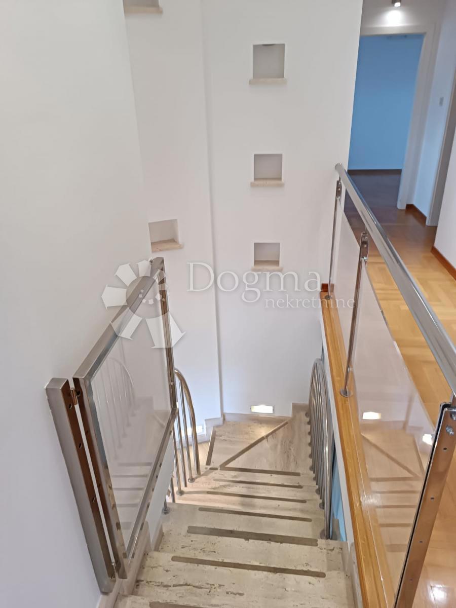 Allogio Srebrnjak, Maksimir, 192m2