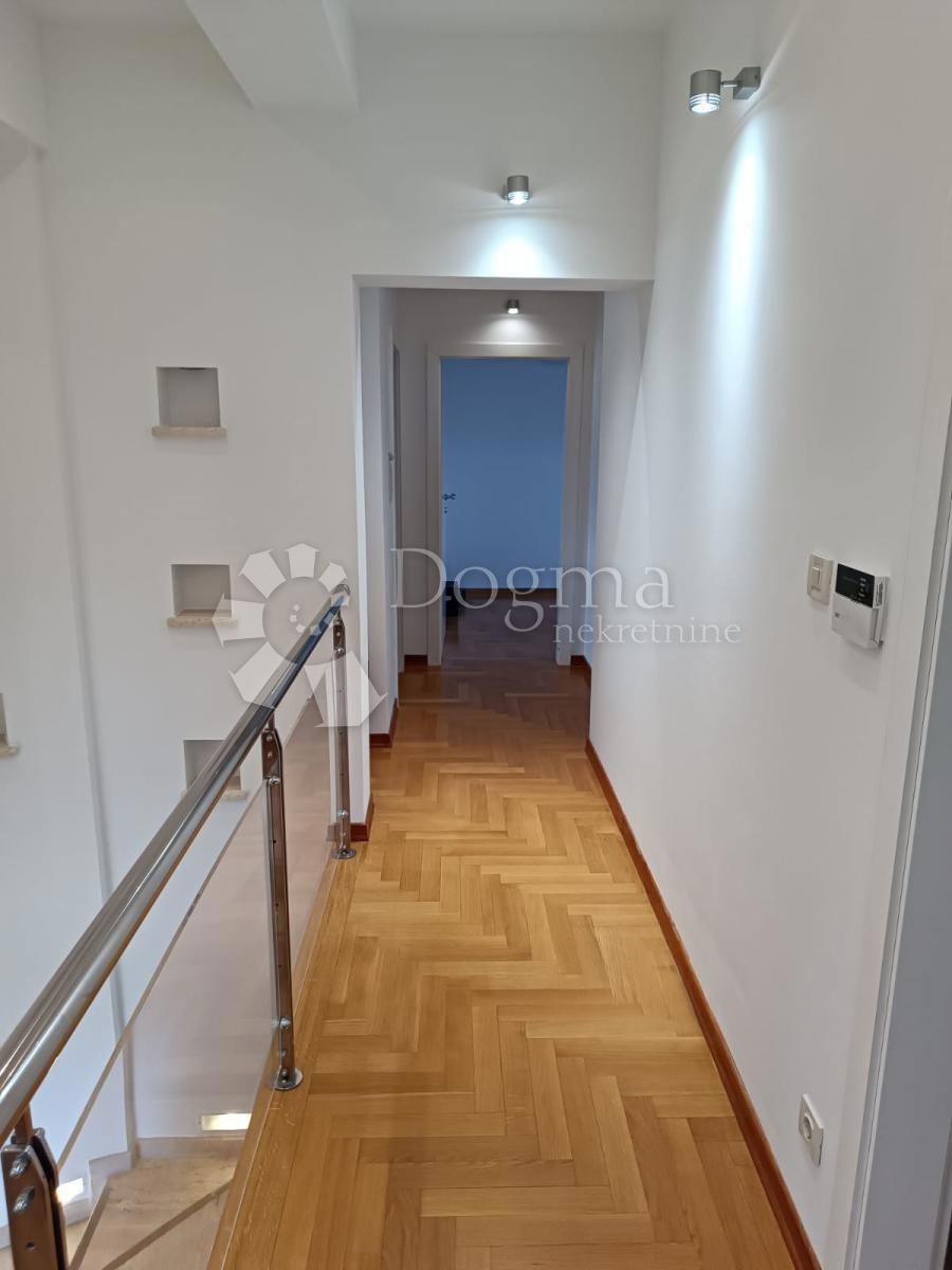 Allogio Srebrnjak, Maksimir, 192m2