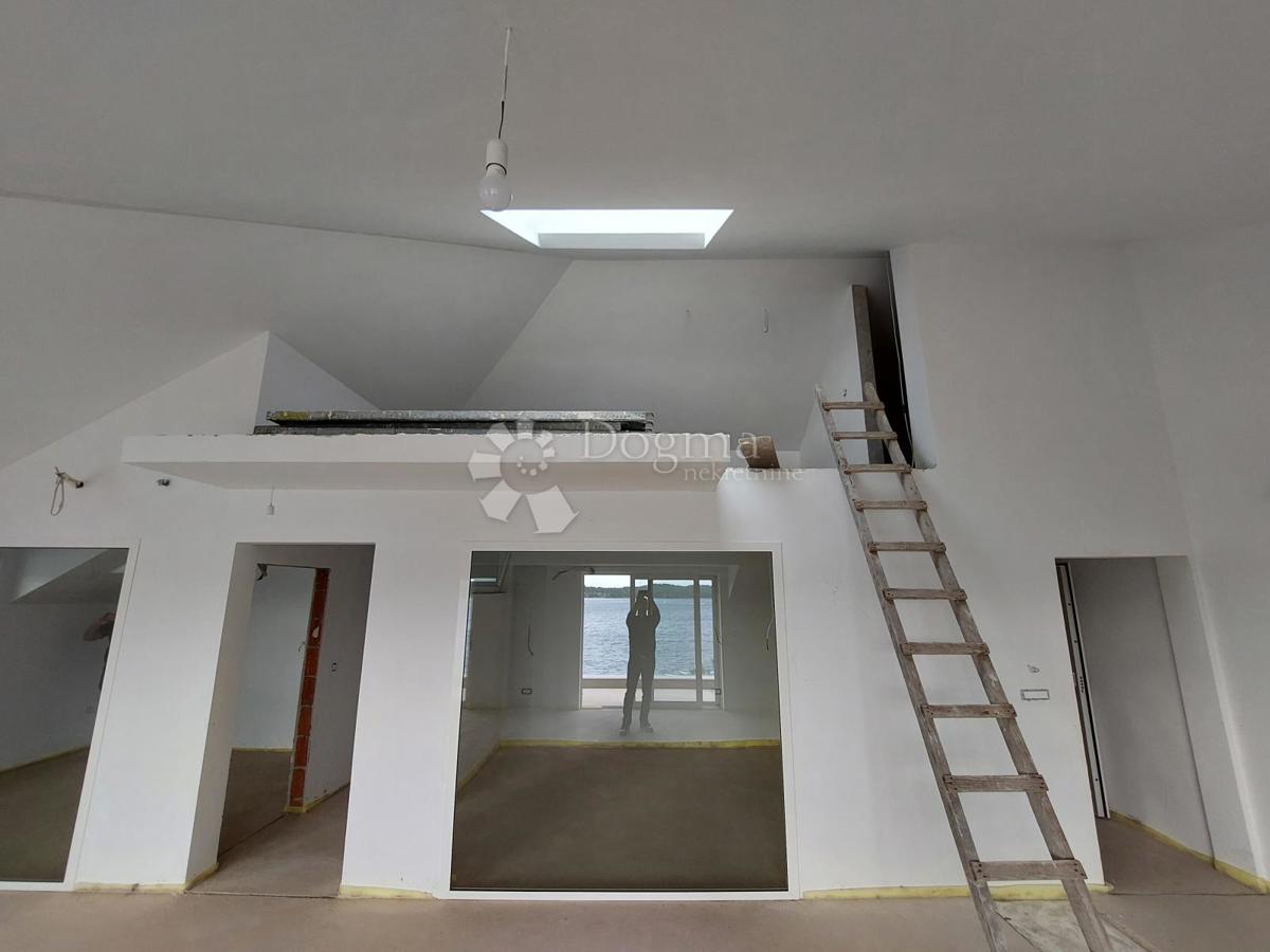 Allogio Crnica, Šibenik, 128m2