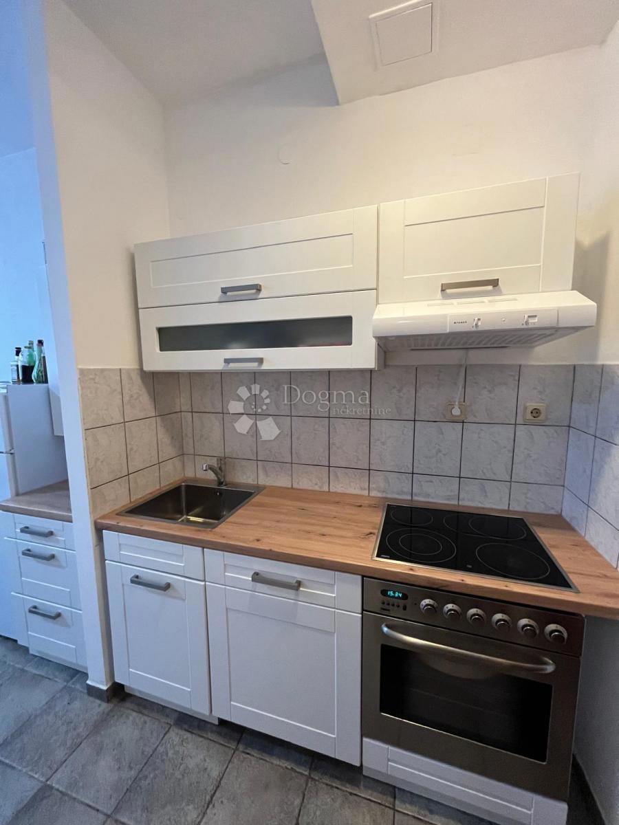 Appartamento Okrug Gornji, Okrug, 36,50m2