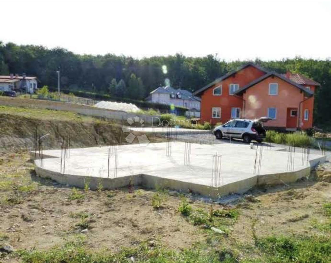 Terreno Hrastje Plešivičko, Jastrebarsko - Okolica, 1.712,03m2