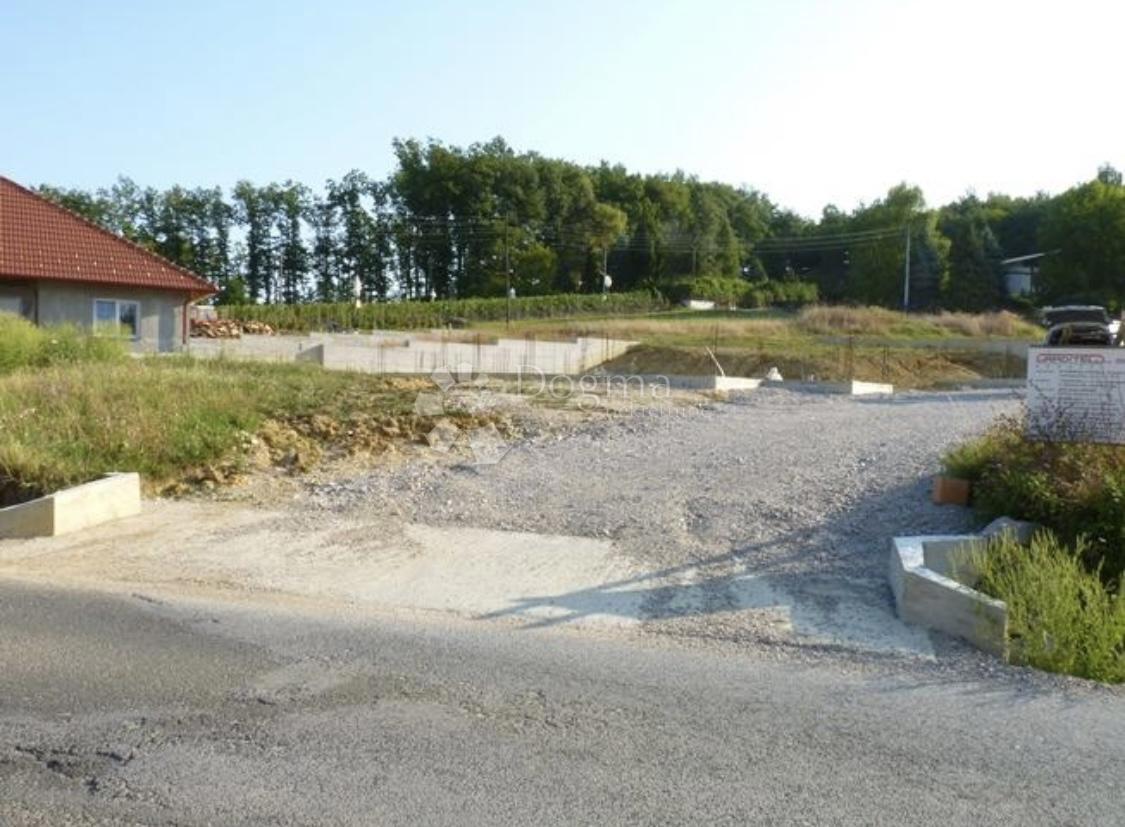 Terreno Hrastje Plešivičko, Jastrebarsko - Okolica, 1.712,03m2