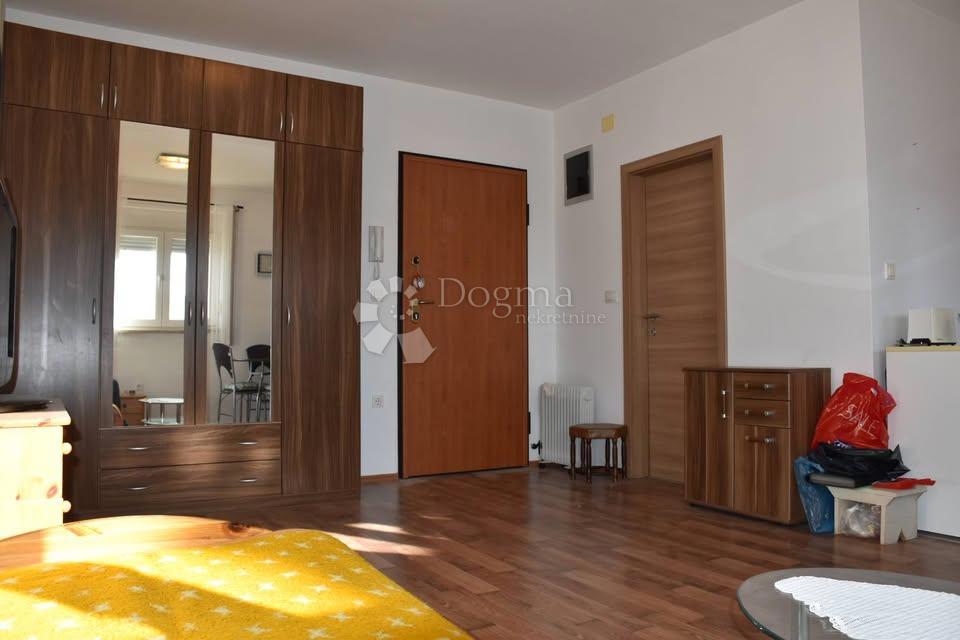 Allogio Veli vrh, Pula, 30,71m2