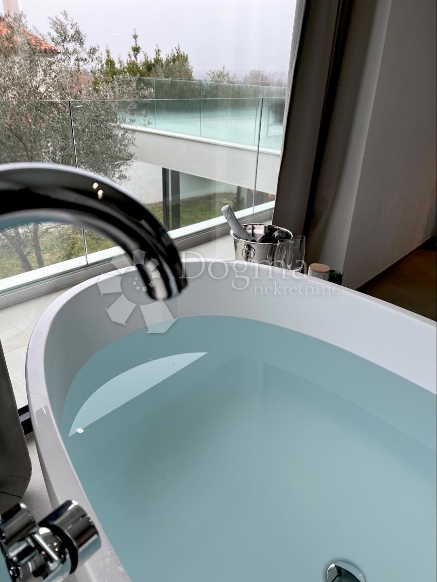 Casa Peroj, Vodnjan, 282,89m2