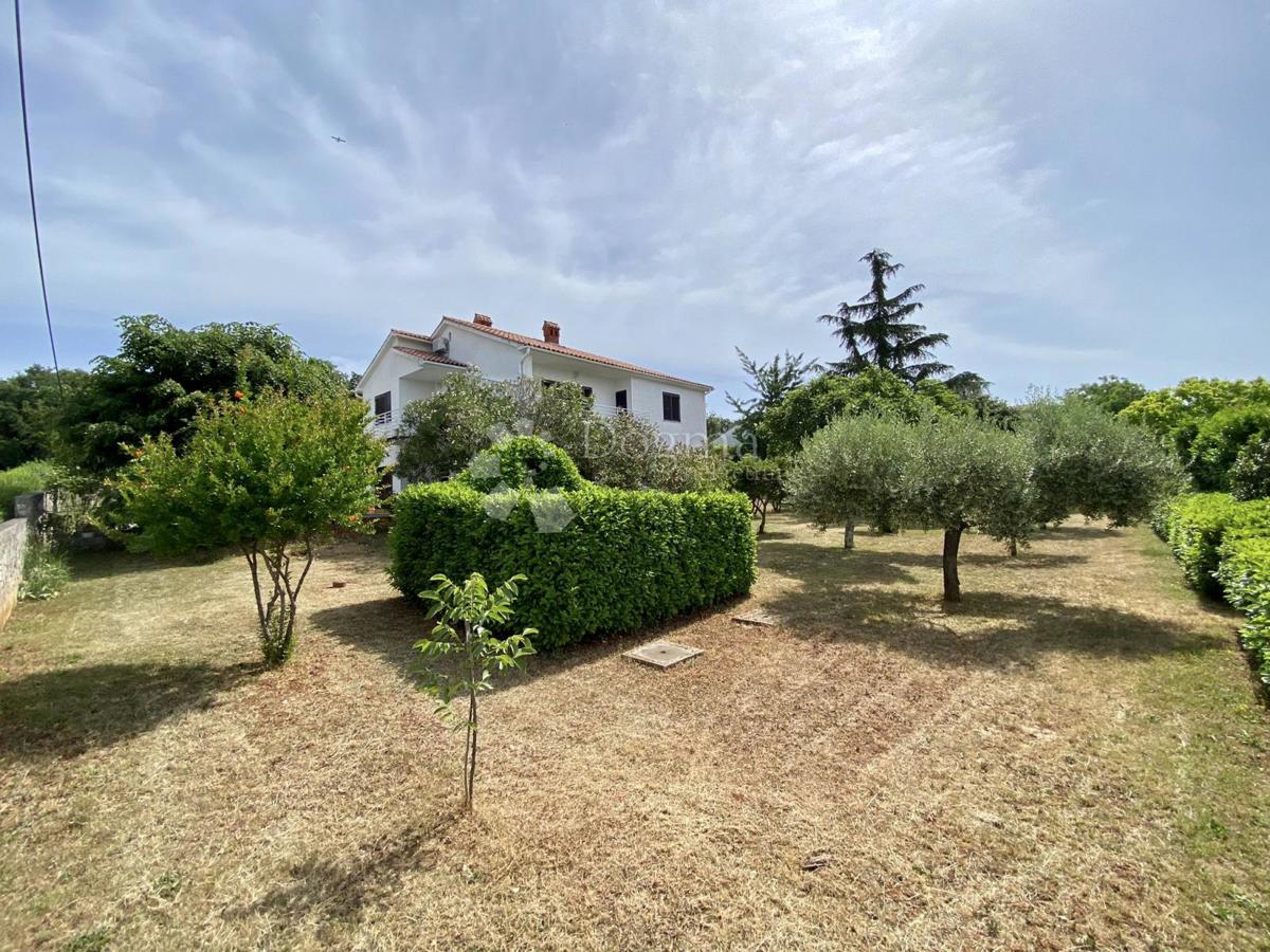 CASA VICINO AL MARE CON PROGETTO PER CASA BIFAMILIARE CON PISCINA