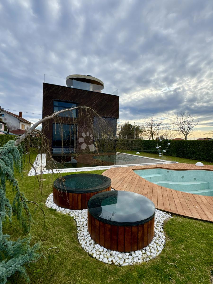 Casa Kloštar Ivanić, 308,70m2