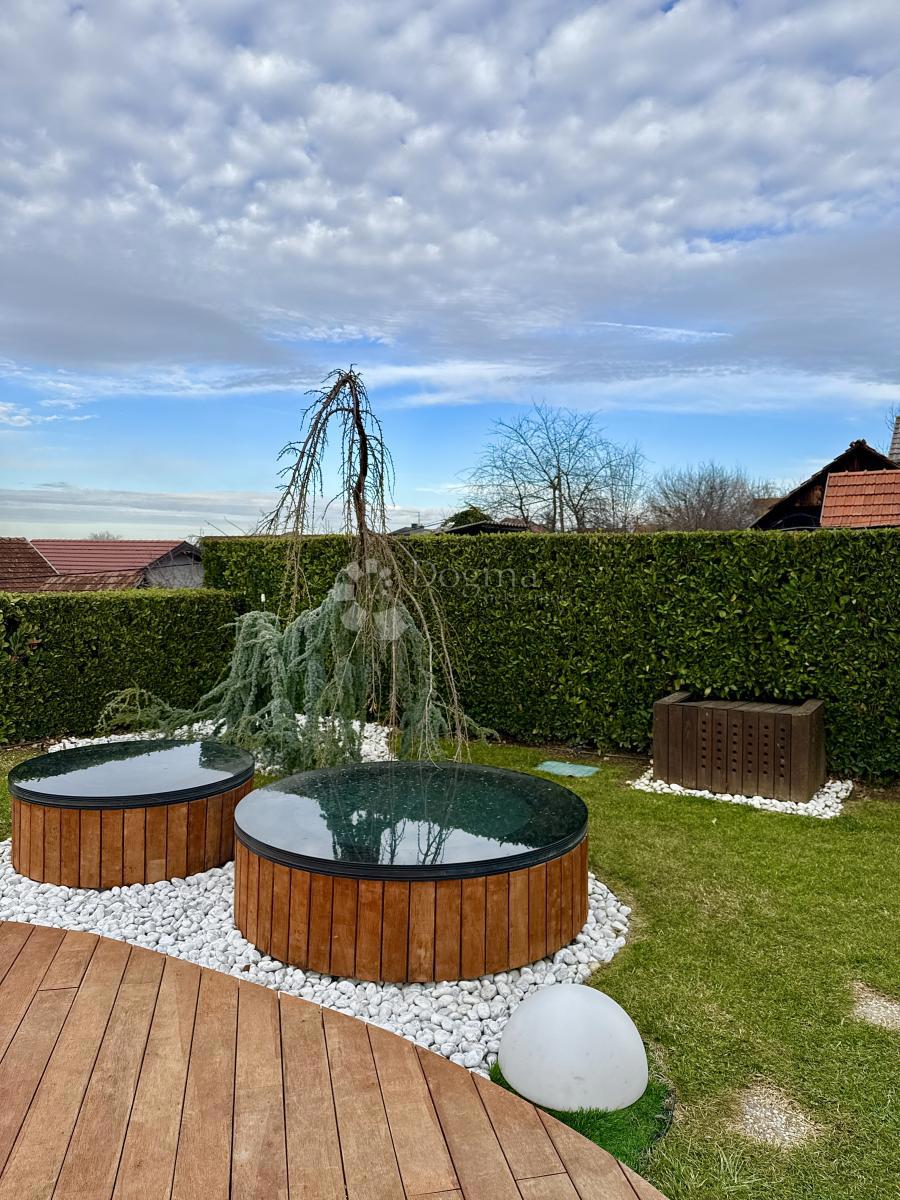 Casa Kloštar Ivanić, 308,70m2