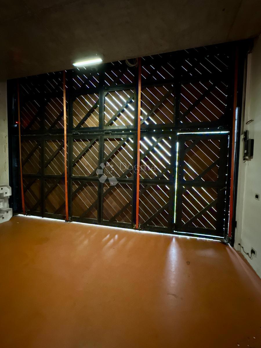 Casa Kloštar Ivanić, 308,70m2