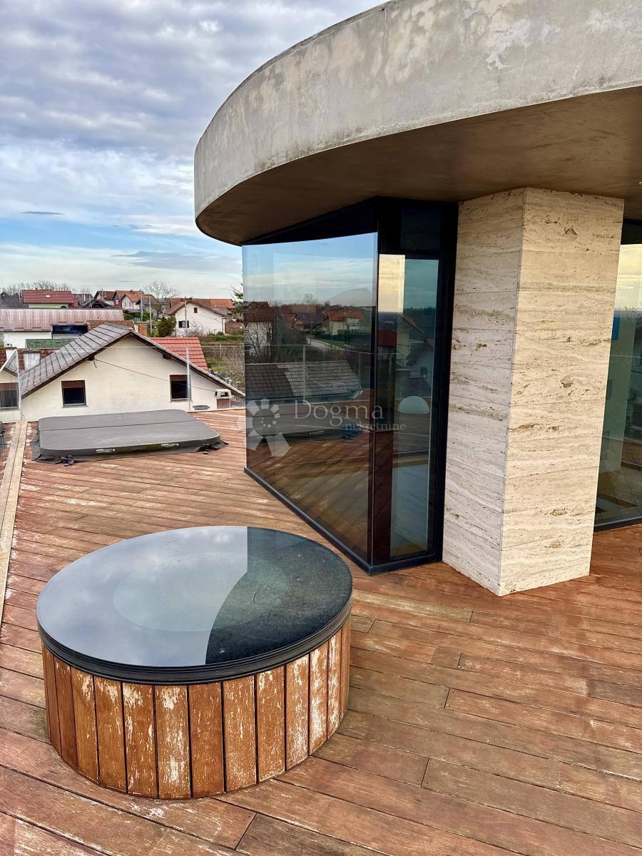 Casa Kloštar Ivanić, 308,70m2