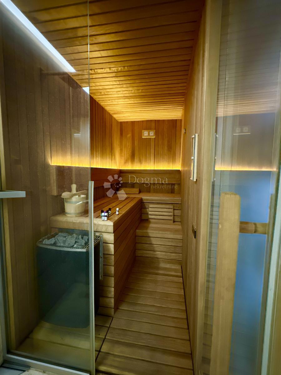 Casa Kloštar Ivanić, 308,70m2