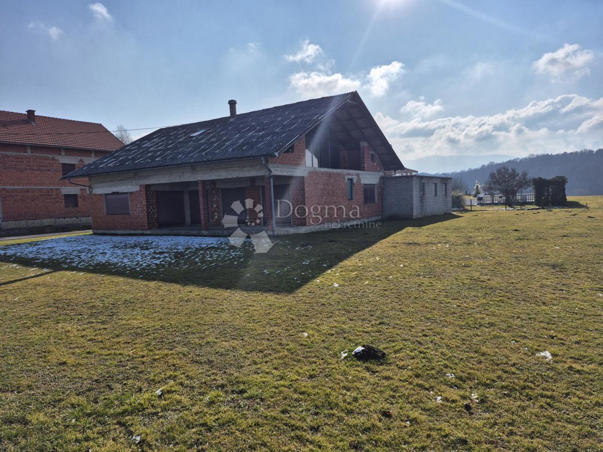 Casa Stubička Slatina, Oroslavje, 422m2