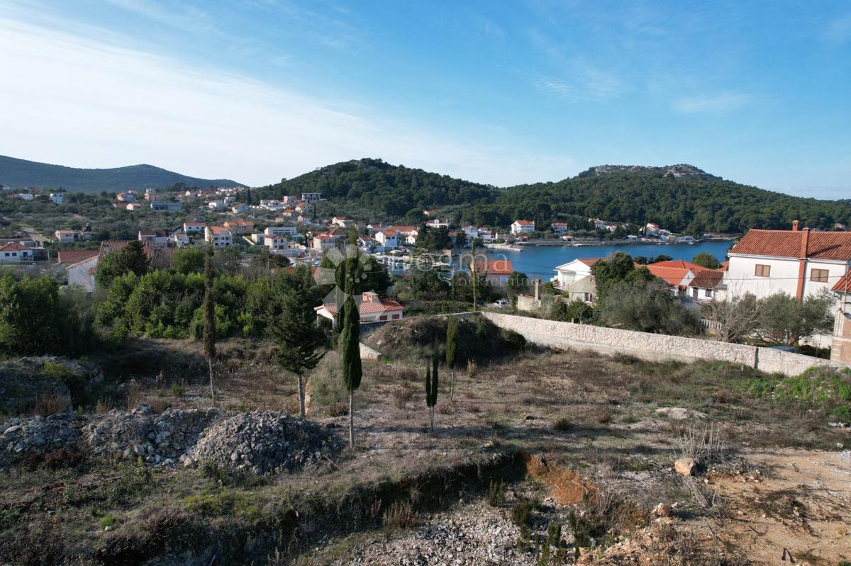 Terreno edificabile Lukoran, Preko, 2.118m2