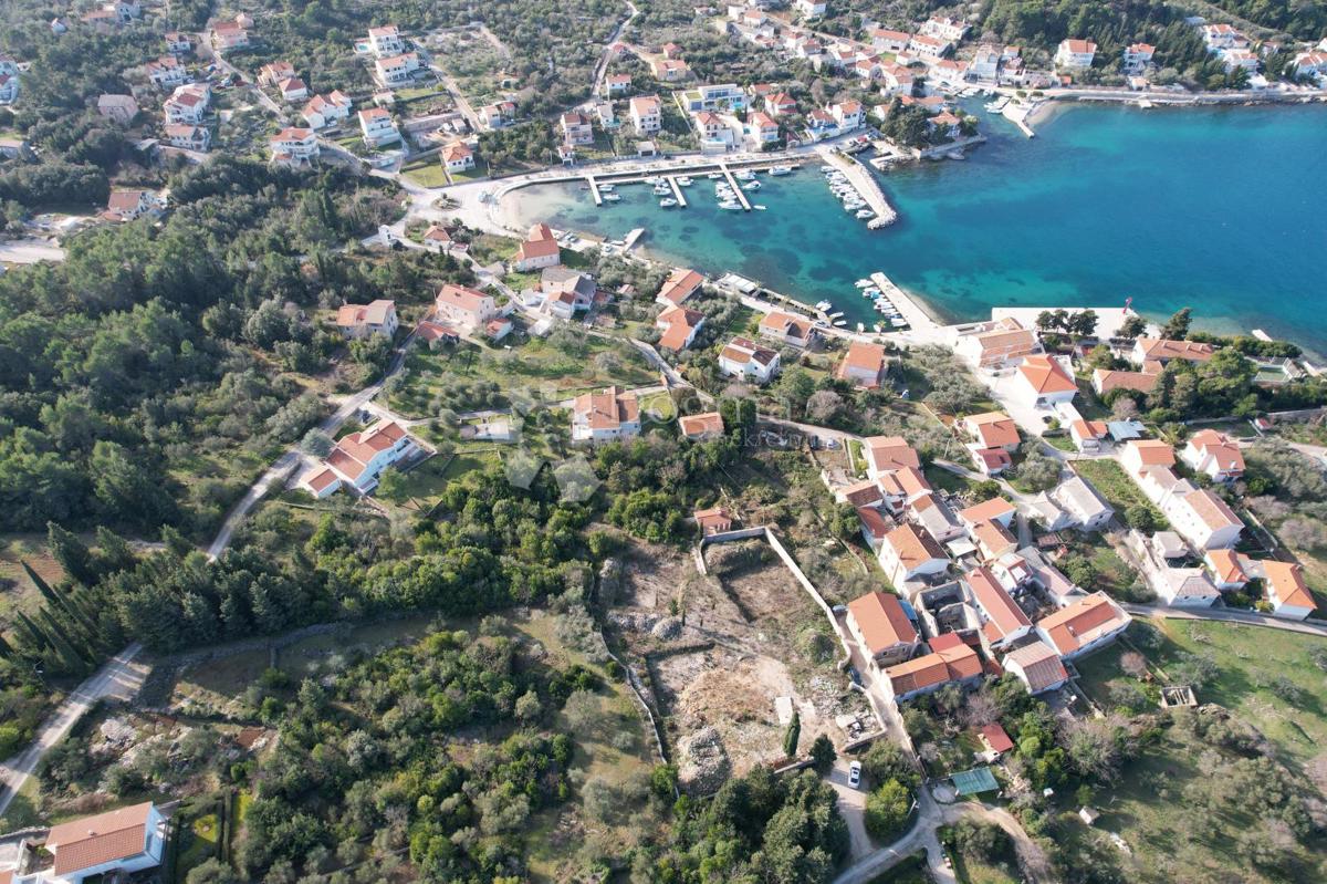 Terreno edificabile Lukoran, Preko, 2.118m2