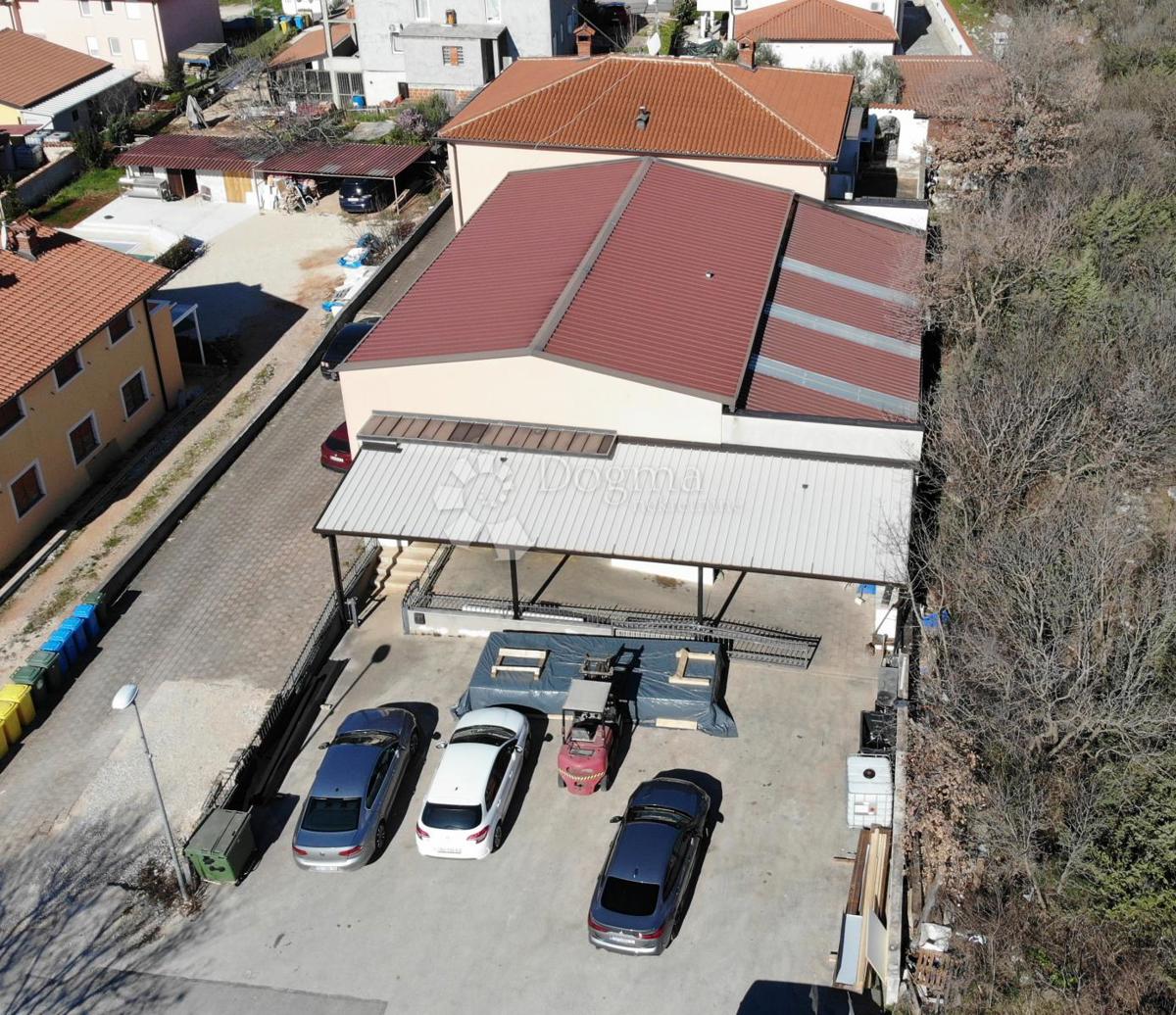 Locale commerciale Umag, 280m2