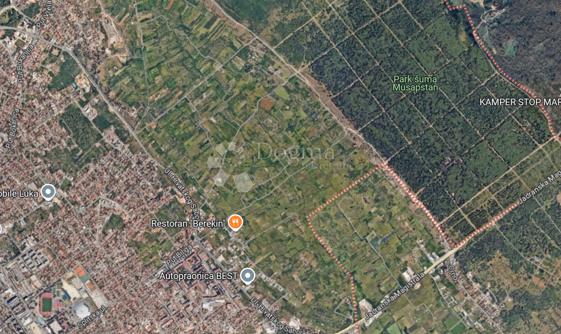 Terreno in vendita in una zona tranquilla di Zara - ottimo potenziale!