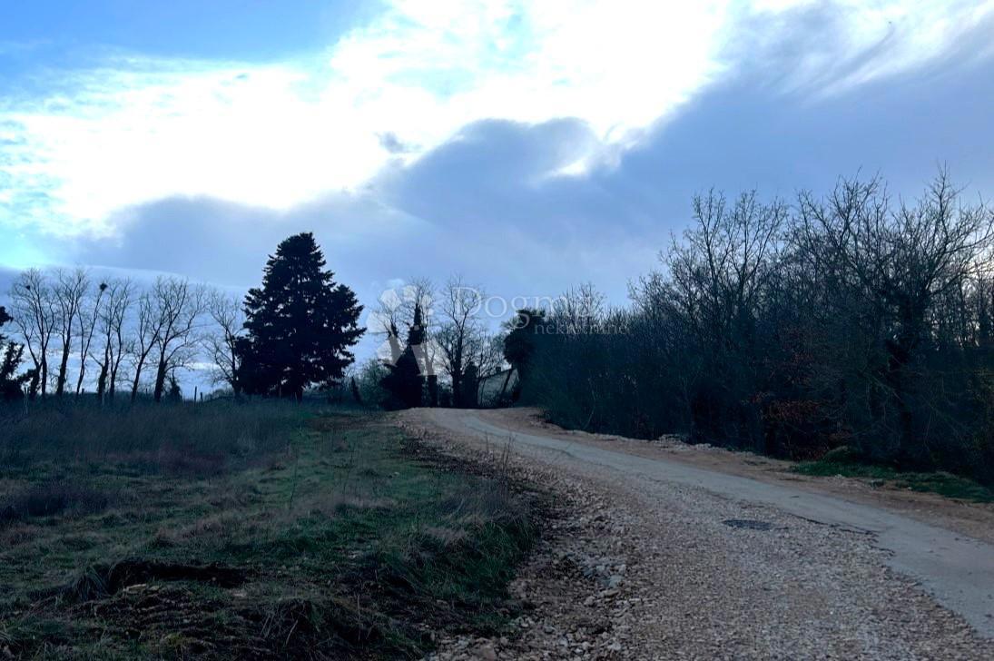 Terreno edificabile Žminj, 1.100m2