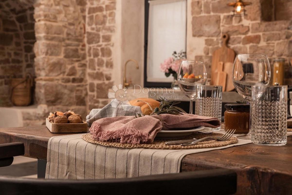 Casa Gornji Humac, Pučišća, 160m2