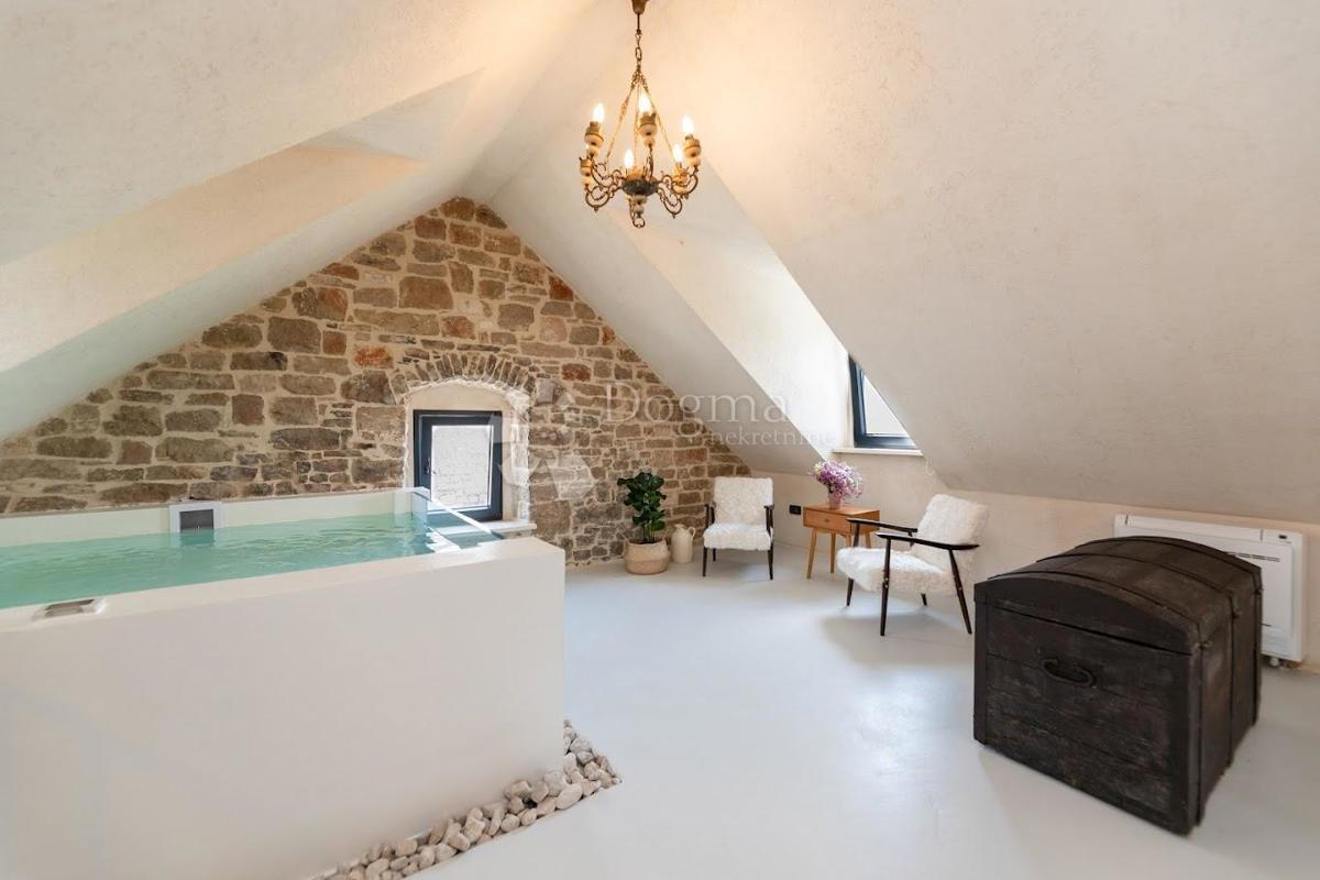 Casa Gornji Humac, Pučišća, 160m2