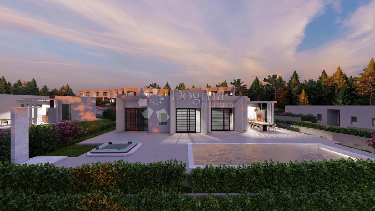 Moderna Villa a Piano Terra con Piscina e Vista Mare