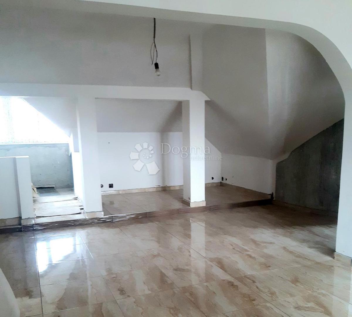 Locale commerciale Ogulin, 93m2