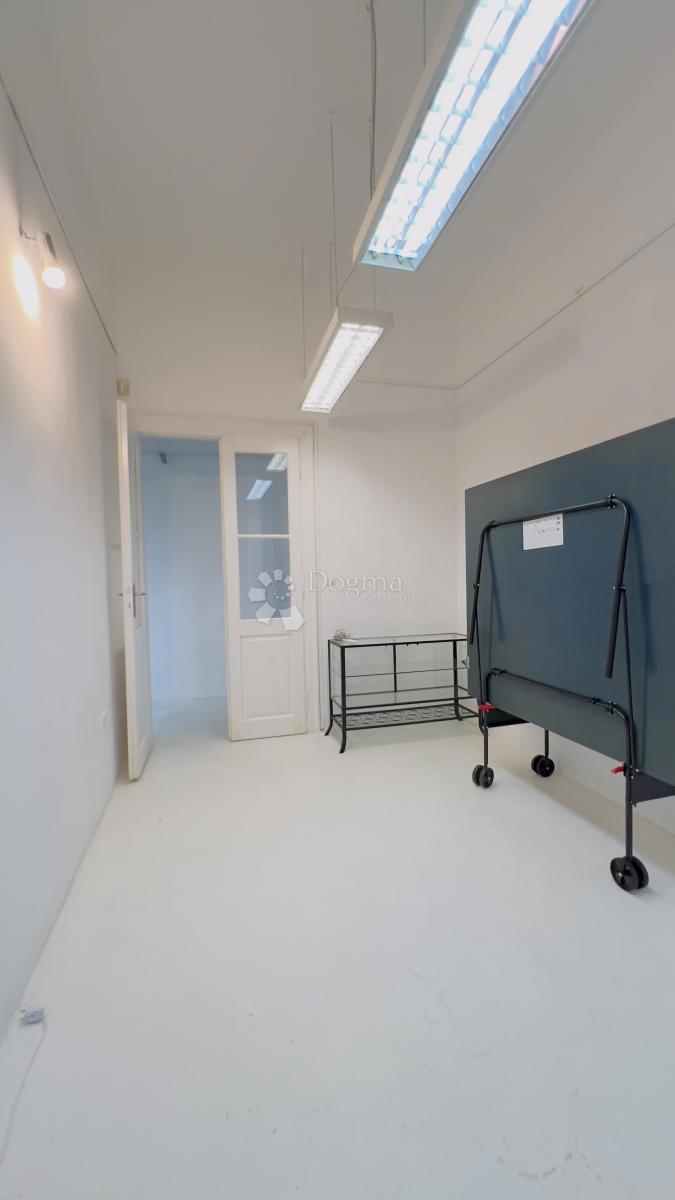 Locale commerciale Brajda, Rijeka, 57m2