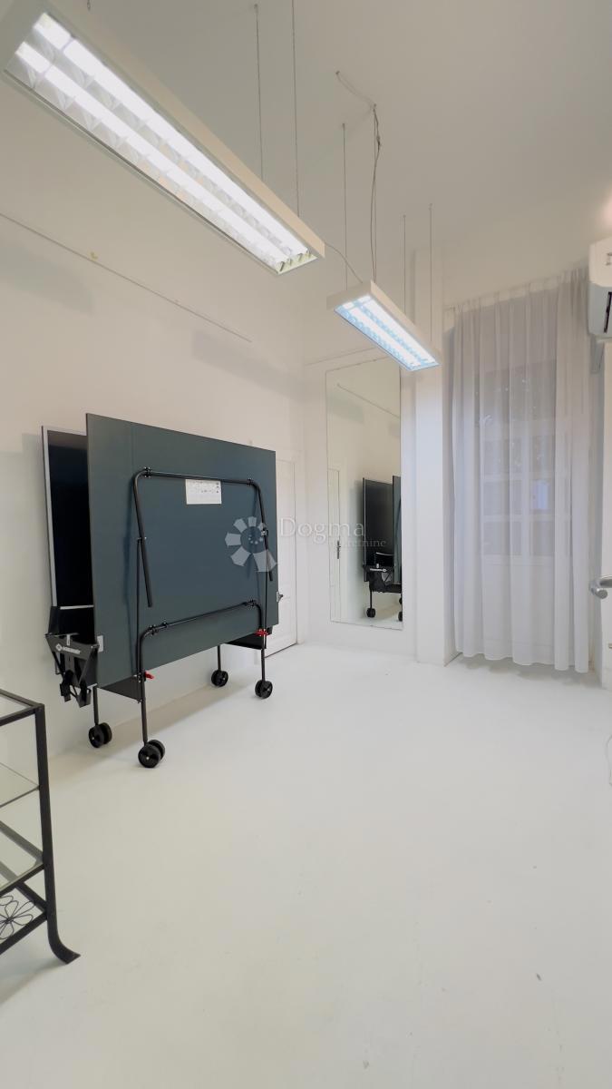 Locale commerciale Brajda, Rijeka, 57m2