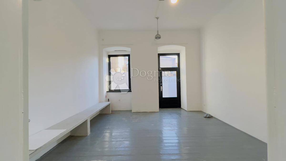 Locale commerciale Brajda, Rijeka, 57m2