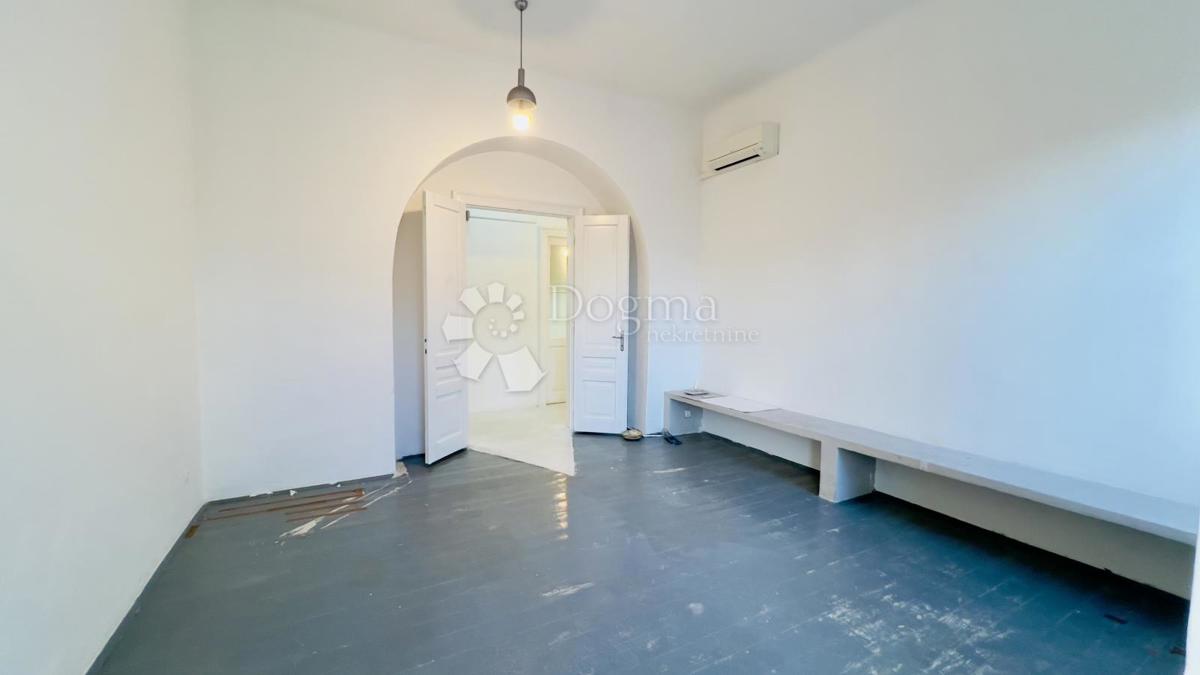 Locale commerciale Brajda, Rijeka, 57m2