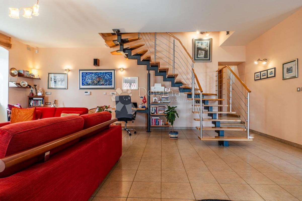 Casa Kostrena Sveta Lucija, Kostrena, 170m2