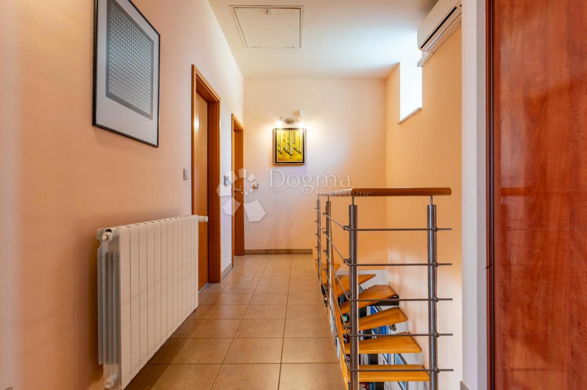 Casa Kostrena Sveta Lucija, Kostrena, 170m2