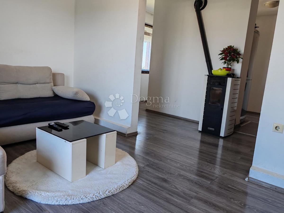 Appartamento con tre camere da letto, 2 balconi e terrazza - Crno, Zara