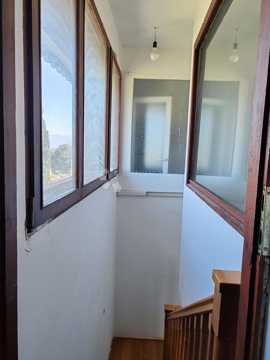 Appartamento con tre camere da letto, 2 balconi e terrazza - Crno, Zara