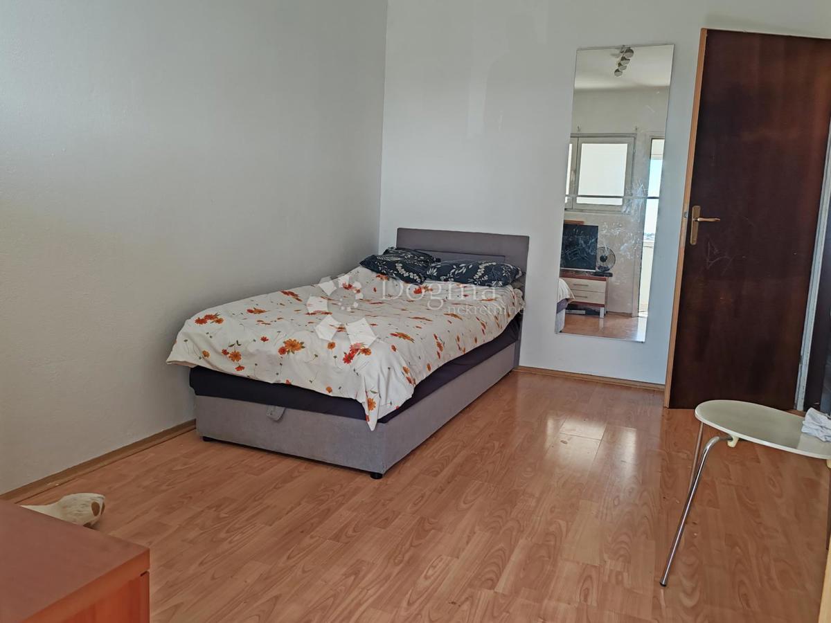 Appartamento con tre camere da letto, 2 balconi e terrazza - Crno, Zara