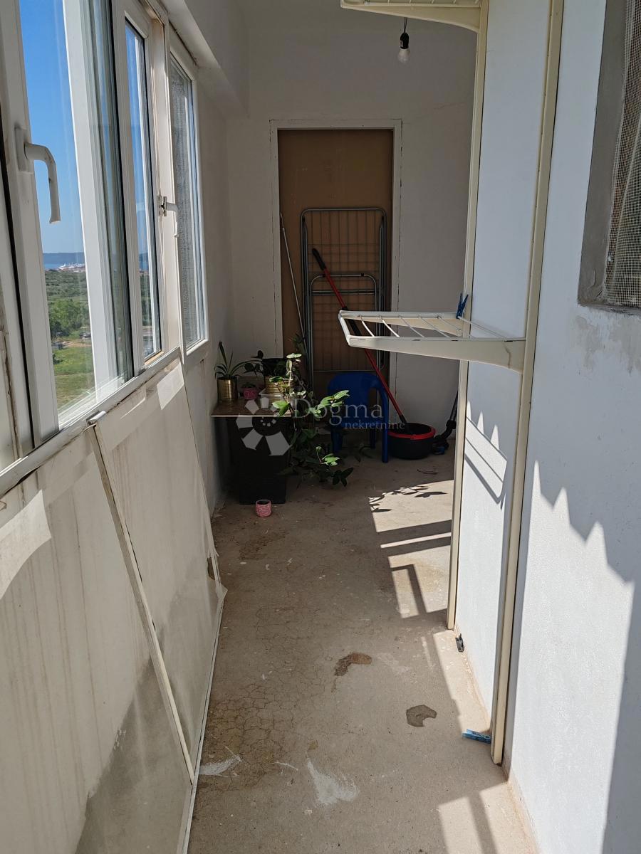 Appartamento con tre camere da letto, 2 balconi e terrazza - Crno, Zara