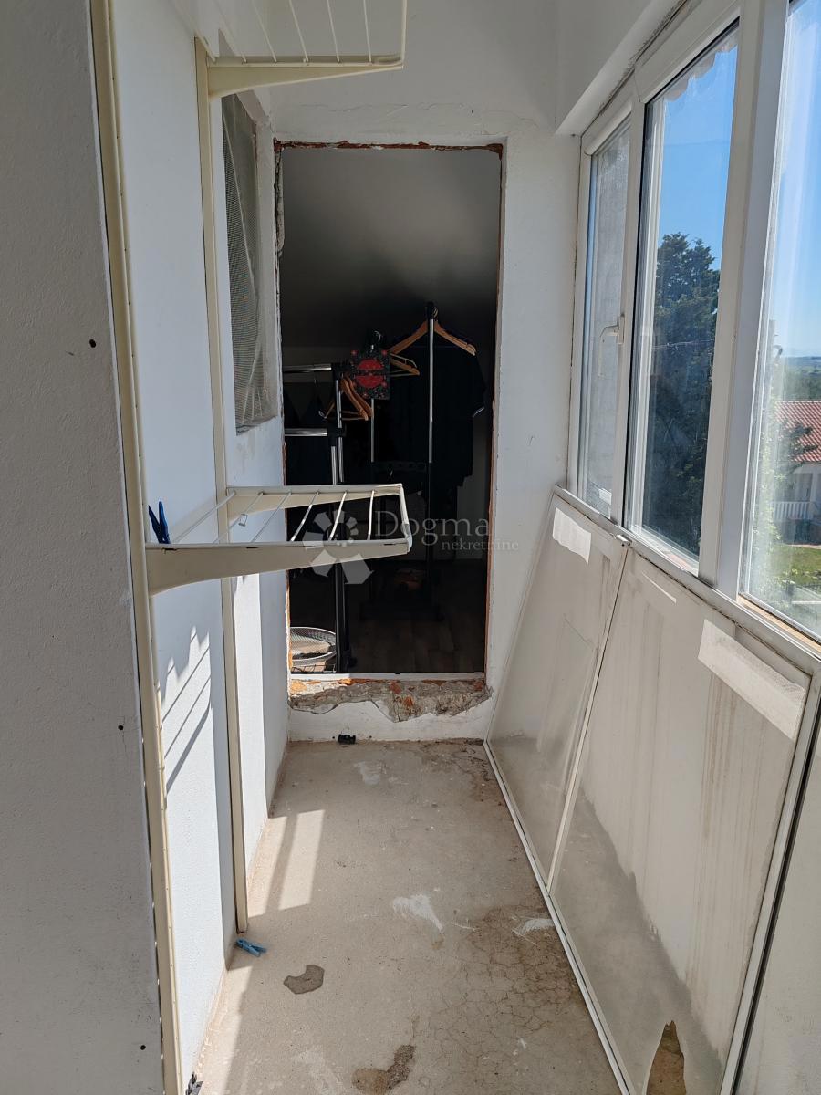 Appartamento con tre camere da letto, 2 balconi e terrazza - Crno, Zara