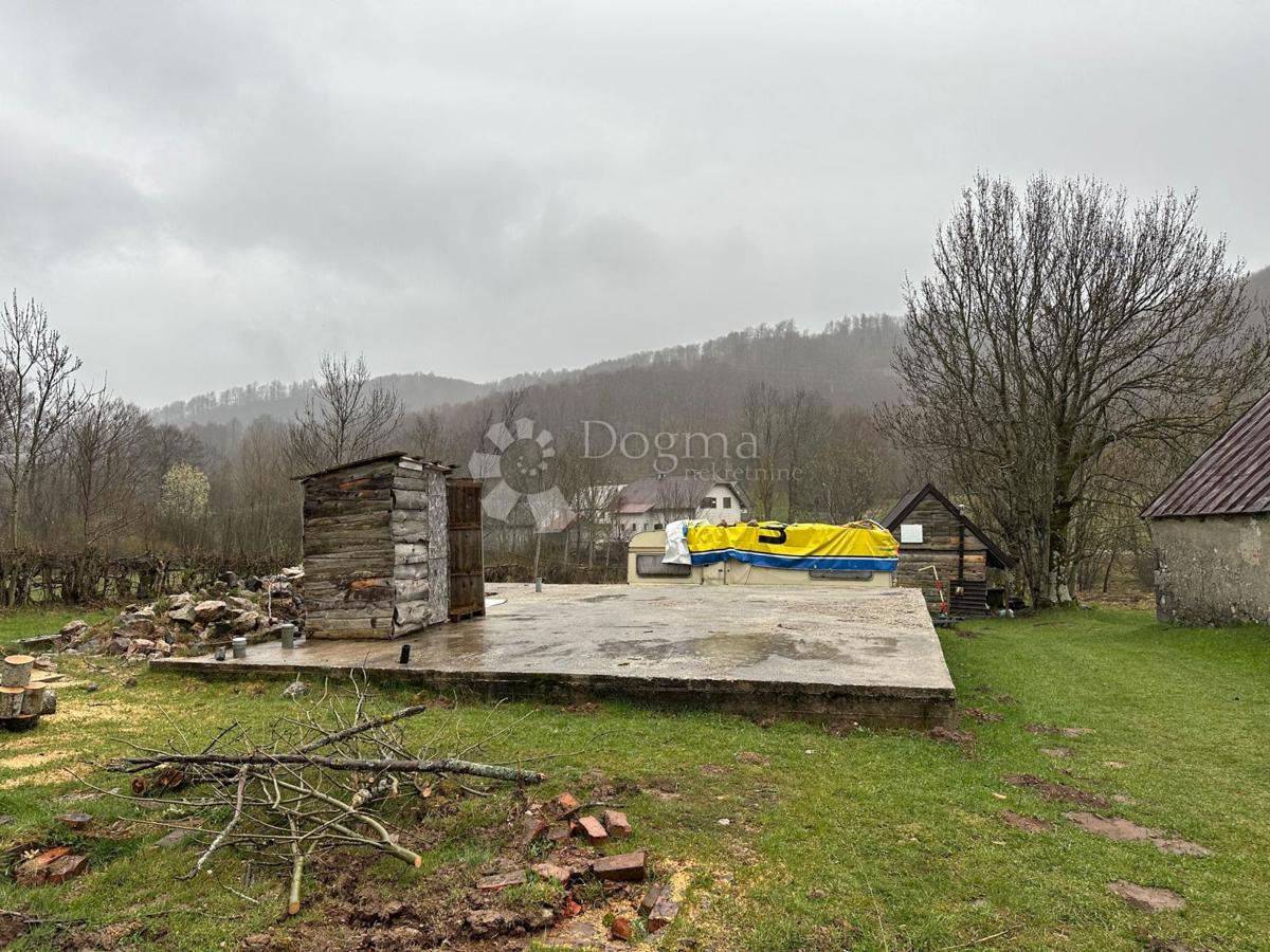 Terreno edificabile Baške Oštarije, Karlobag, 600m2