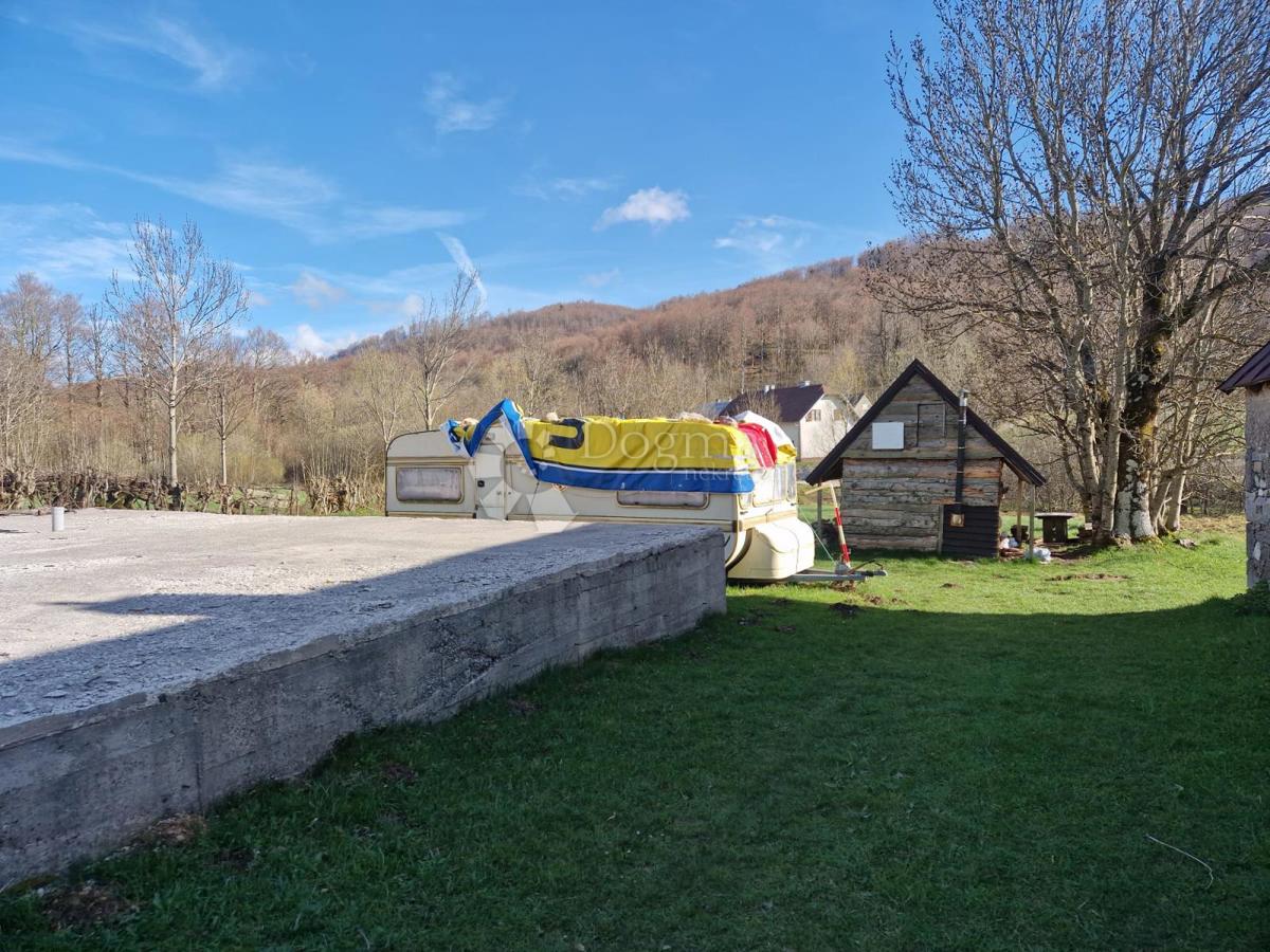 Terreno edificabile Baške Oštarije, Karlobag, 600m2