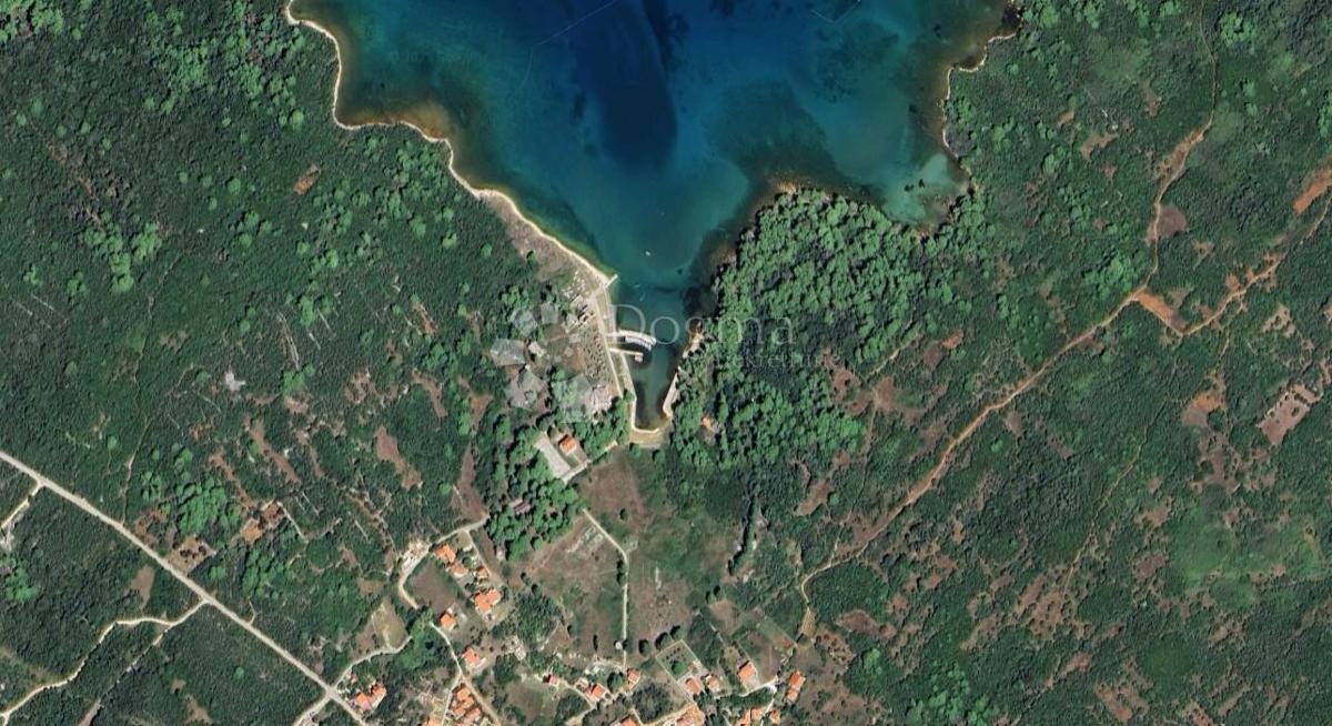 Terreno edificabile Molat, Zadar - Okolica, 990m2