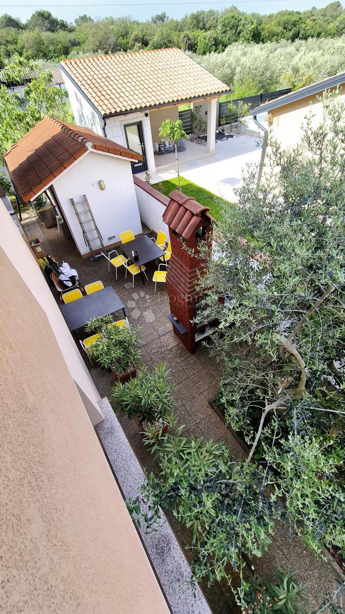 Casa con 4 appartamenti + garage! vicino a Fasana!