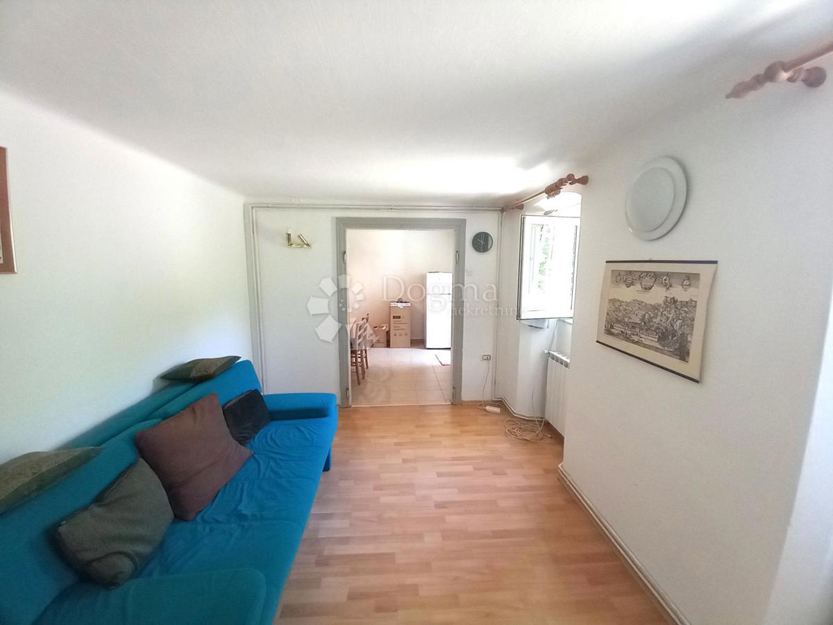 Rijeka, Kapitanovo, piccolo appartamento con terrazza