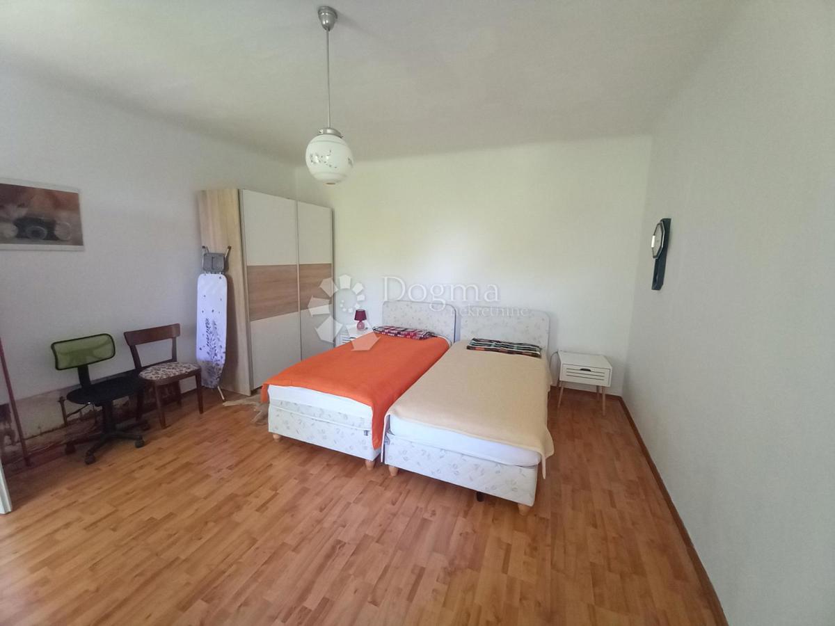 Rijeka, Kapitanovo, piccolo appartamento con terrazza