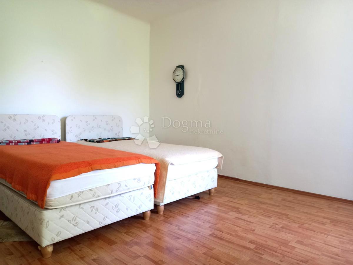 Rijeka, Kapitanovo, piccolo appartamento con terrazza