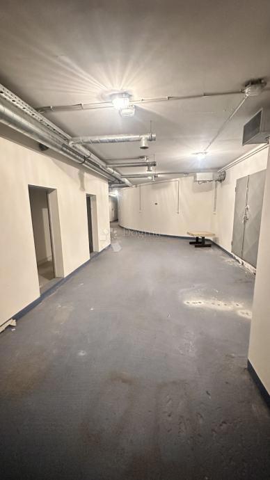 Locale commerciale Firule, Split, 189,50m2