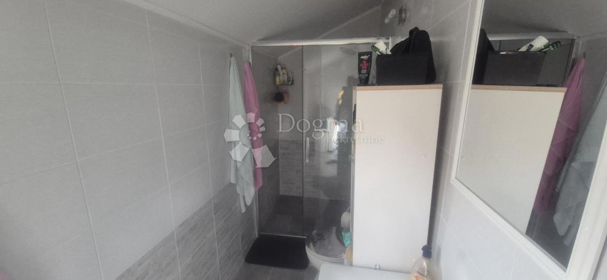 Allogio Orehovica, Rijeka, 73,44m2