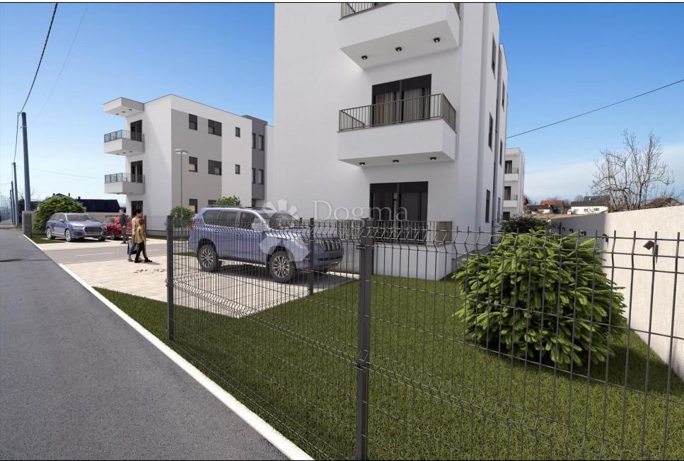 Appartamento con due camere da letto al 1° piano - balcone, parcheggio, nuova costruzione