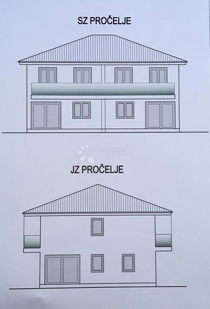 VILLA BIFAMILIARE MODERNA CON PISCINA – A 400 M DAL MARE