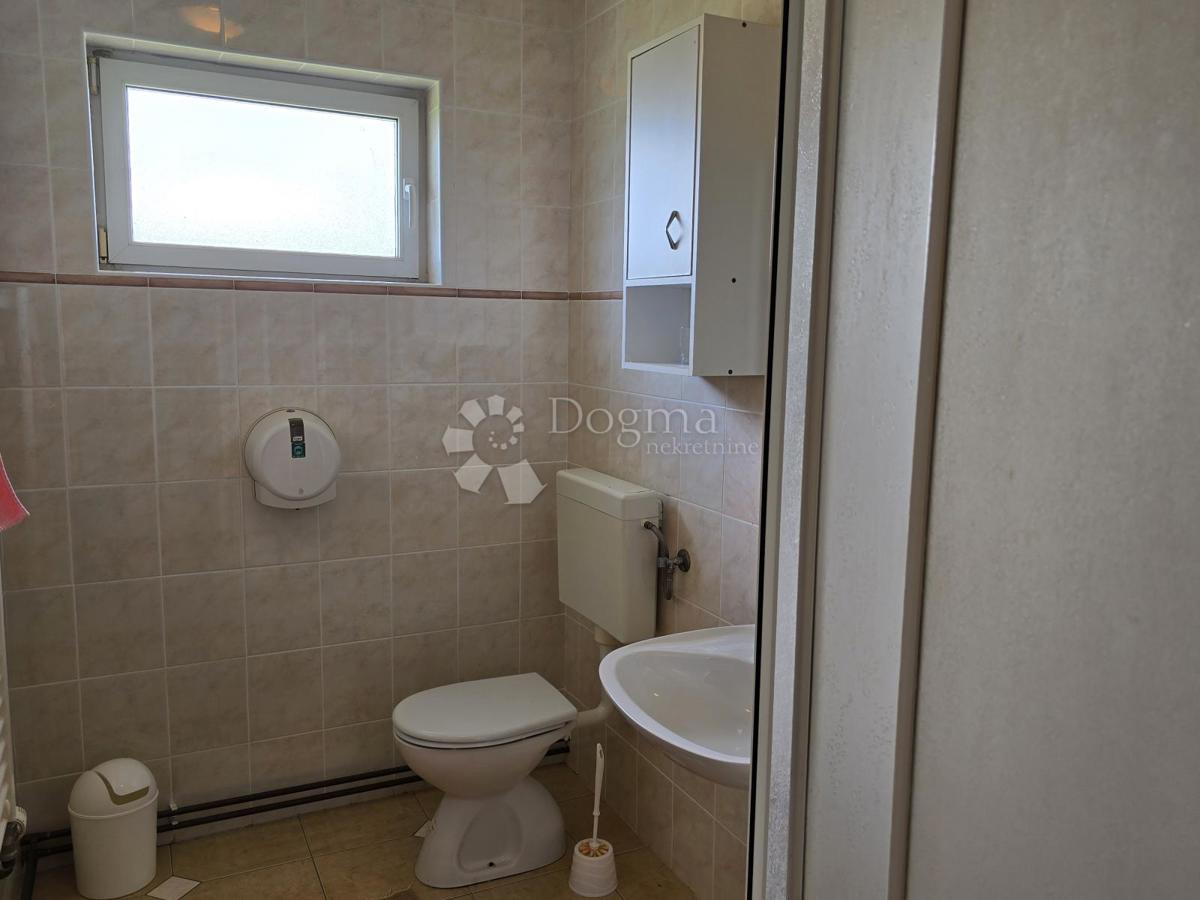 Locale commerciale Leštakovec, Jalžabet, 714,34m2