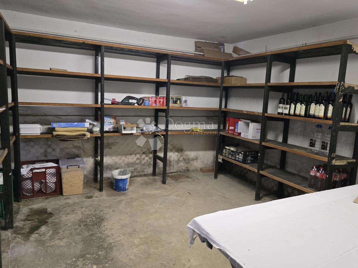 Locale commerciale Leštakovec, Jalžabet, 714,34m2