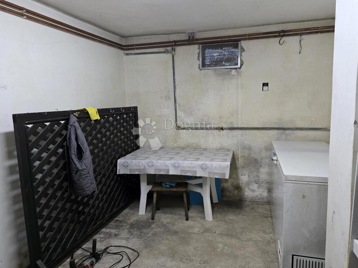 Locale commerciale Leštakovec, Jalžabet, 714,34m2